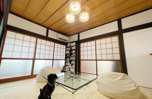 Shimonoseki Casa | 角島シェア&ゲストハウスSumikkoオーシャンビューの犬がいるゲストハウスで特別な交流体験個室とドミトリー