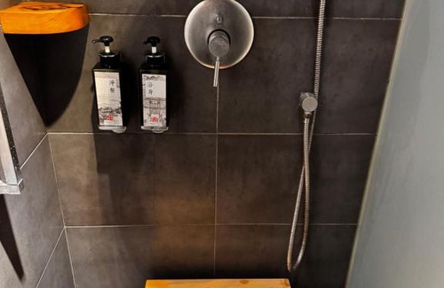 Wujie Cama Y Desayuno | 輕塵別院Serenegray B&B