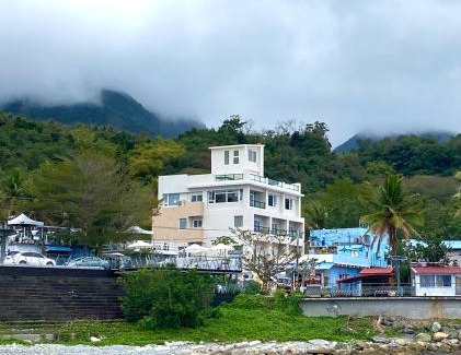 Donghe Casa | 都蘭那界灣海景民宿