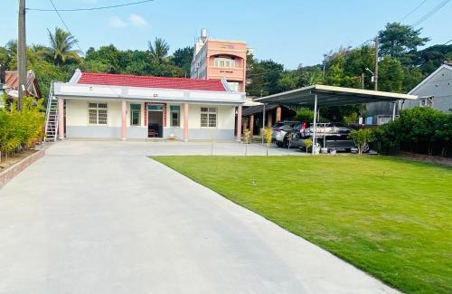 Guanmiao District Casa | 關廟 86民宿 包棟