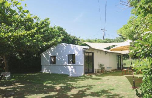 Eluan Casa | 龍磐公園小白屋包棟民宿