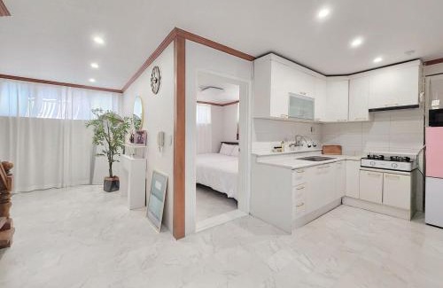 Busanjin Apartamento | 강낭콩 스테이 전포역 도보 4분 퀸침대 4개