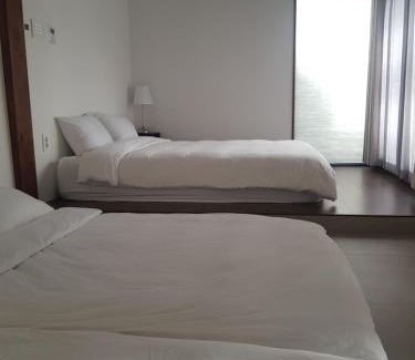 Andong Hotel | 안동한옥스테이 휴
