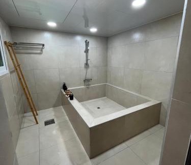 Jegi-dong Apartamento | 전통한옥체험 자쿠지 무료 독채 프라이빗한 촌캉스 체험 최대6인