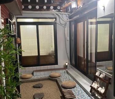 Jegi-dong Apartamento | 전통한옥체험 자쿠지 무료 독채 프라이빗한 촌캉스 체험 최대6인