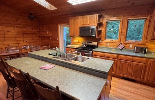 Sebago Casa | 0.4 mile walk away from the Sebago Town Beach.