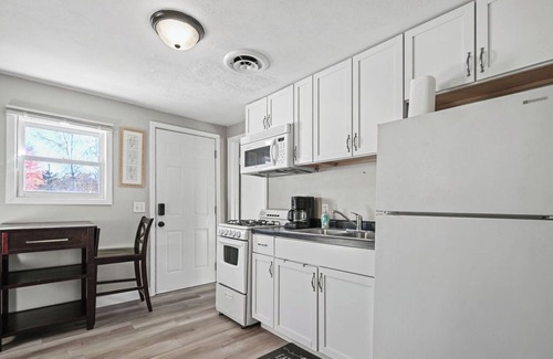 Wausau Casa | 0.8 mi to hospital: Pet-Friendly Gem in Wausau!