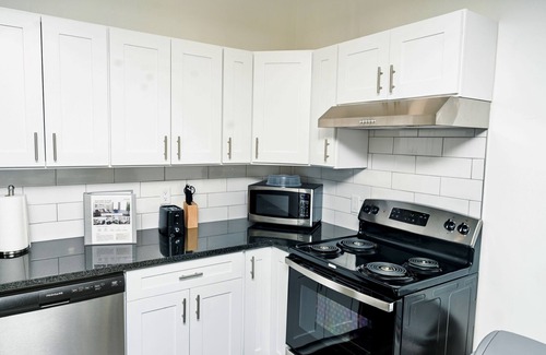 Midtown Apartamento | 0.8 miles from Little Caesars Arena, 2 BR with Free Parking