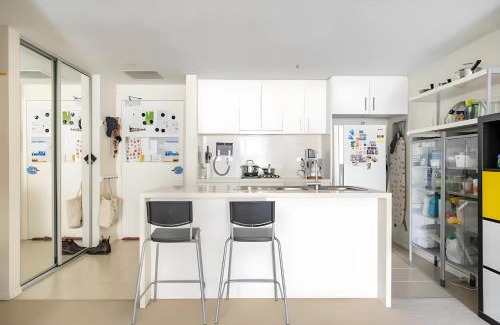 Mascot Apartamento | 0 min to train, 2 stops to city