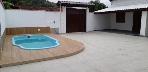Maranduba Chalet De Esquí | 0006.05 - Maranduba - KitNet 1º Andar - 4 Pessoas - 3 Quadras Do Mar - Piscina Coletiva - WIFI
