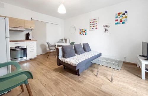 Audincourt Apartamento | 002-T2 cosy 2 à 4 pers Lumineux Wifi & Parking