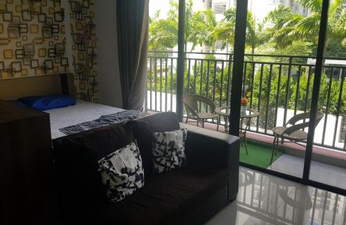 Taman Mount Austin Apartamento | 01-AustinRegency homestay Studio family room 4pax near Toppen Aeon Tebrau