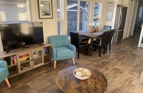 Regional District of Mount Waddington Apartamento | 01 - Coho Cottage Cottage By The Sea at Alder Bay