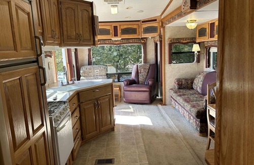 Stokes Bay Casa | # 01 Experience the Ultimate Sunset Adventure; Trailer on the Water!