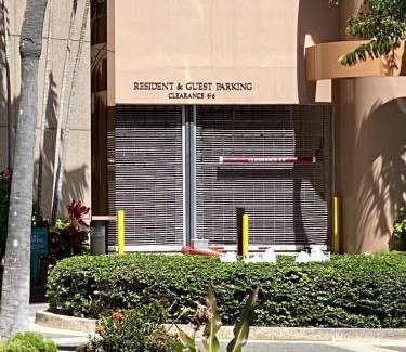 McCully - Moiliili Apartamento | 01 FREE Parking 10 min beach 2br-Waikiki Ala Moana