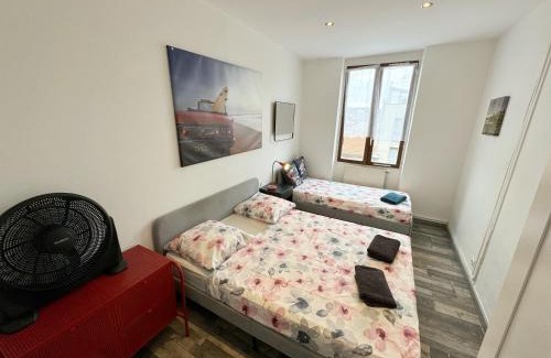 Cret de Roc Apartamento | 012 CHIC & COSY F2 34m2 HYPERCENTRE WIFI SMART TV NETFLIX