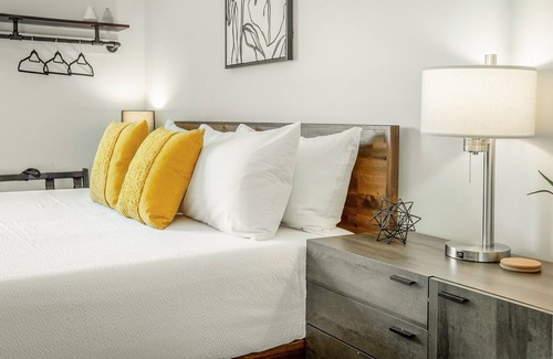 Lookout Valley Neighborhood Association Cabina | 02: The Wright Suite - A PMI Scenic City Vacation Rental