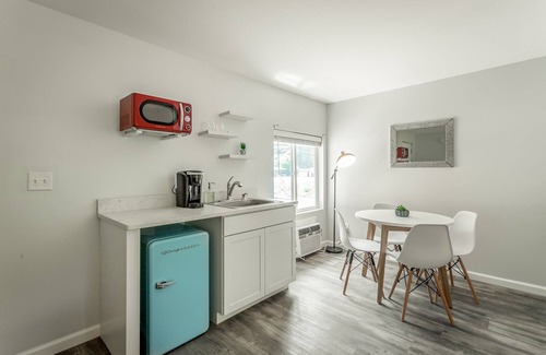 Chattanooga Cabina | 02: The Wright Suite - A PMI Scenic City Vacation Rental