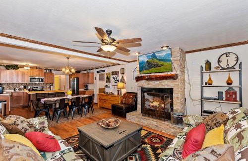 Boulder Bay Casa | 030 - Cozy Chic Mountain Cottage - Meredith Lodging