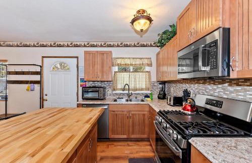 Boulder Bay Casa | 030 - Cozy Chic Mountain Cottage - Meredith Lodging