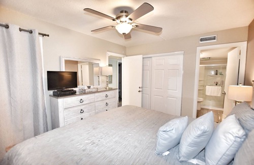 Garden City Condominio | 0302 Waters Edge Resort 2 Bedroom Condo by RedAwning
