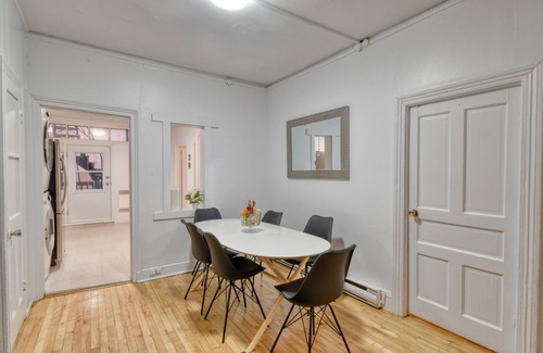 Haute-Ville Casa | 037 Next to the Parliament and the Grand Théâtre, apt.2 rooms + parking lot