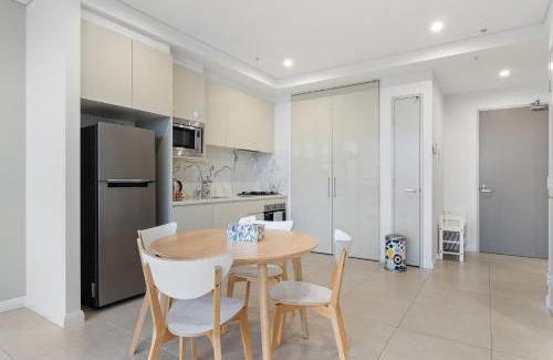 Mascot Apartamento | 04M New 1BR apartment near Airport and City with Free visitor parking