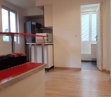 Razac-sur-l'Isle Apartamento | 05 - Très joli 3 pièces neuf 2 chambres, logement tout équipé pour 1 à 4 personnes maximum, vue sur jardin avec parking privatif, grand fourgon possible, tout le linge de maison est fourni