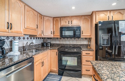 Garden City Condominio | 0611 Waters Edge Resort 2 Bedroom Condo by RedAwning