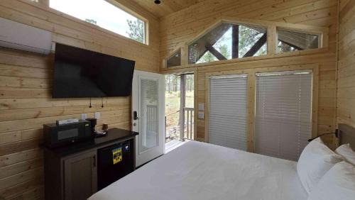 Valle Chalet De Esquí | 061B Grand Canyon South Rim Chalet with King Bed
