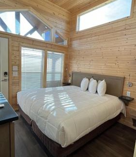 Valle Chalet De Esquí | 064B Grand Canyon South Rim Chalet with King Bed