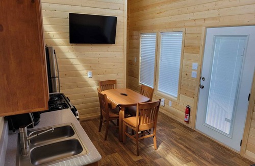 Valle Cabaña | 076 Tiny Home near Grand Canyon South Rim Sleeps 8
