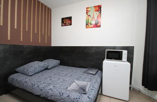 Saint-Denis Cama Y Desayuno | 09 - Chambre proche Paris et Transports avec TV WIFI