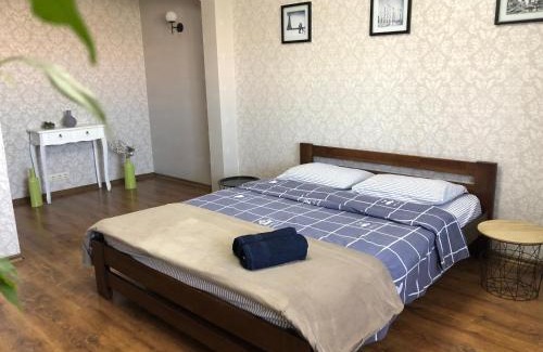 Rivne Apartamento | 1 кім в Центрі з виглядом на Набережну