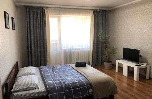 Rivne Apartamento | 1 кім в Центрі з виглядом на Набережну