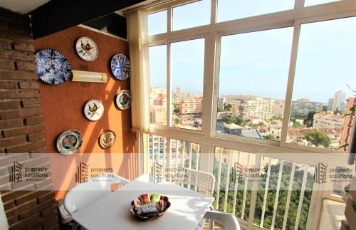 Benalmadena Costa Apartamento | 1.012 Apartamentos Águila. Cercano a la playa y al centro de Benalmádena. Excelente ubicación.