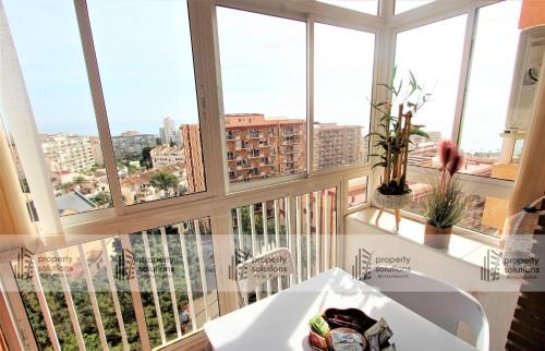 Benalmadena Costa Apartamento | 1.012 Apartamentos Águila. Cercano a la playa y al centro de Benalmádena. Excelente ubicación.