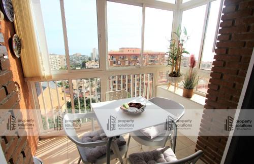 Benalmadena Costa Apartamento | 1.012 Apartamentos Águila. Cercano a la playa y al centro de Benalmádena. Excelente ubicación.
