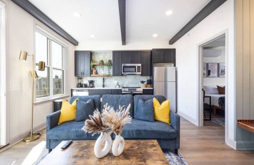 North Philadelphia West Apartamento | 1/1 Across from Fairmount Park | 10 mins to DT (D)