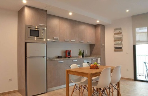 Centro de Roses Apartamento | 1.1 NUEVO en centro ROSES con WI-FI, AC y TV sat a 60 m MAR