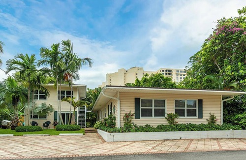 West Palm Beach Apartamento | 1/1 steps from downtown w/bikes. clean & comfortable