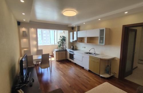 Desnyans'kyi District Apartamento | 1/10 вулиця Радунська