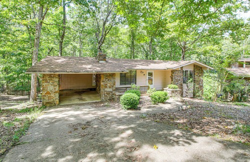 Hot Springs Village Cabaña | 1/2 Mi to Desoto Lake: Hot Springs Village Home