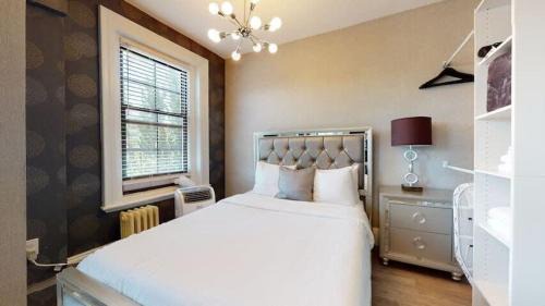 Bay Village Apartamento | 1-31 Excellent Location, Walk Everywhere Sleeps 3
