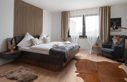 Mittel Apartamento | 1-4 Gäste Wohnung W-Lan, Netflix, Amazon, Parken, Arbeitsplatz, 24h Check in ,Vollausgestattet Küche, Handtücher Seife u,v,m für Geschäftsreisende, Paare, Familien ,
