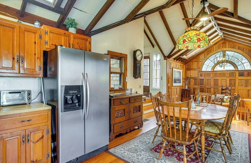Cotuit Casa | 1/4 Mi to Beach: Home w/ Cotuit Bay View!