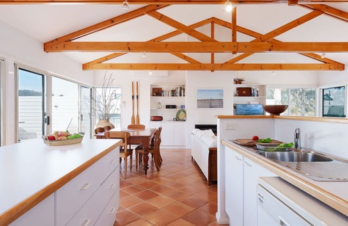 Corlette Casa | 1/44 Danalene Pde - fantastic waterfront property with air con