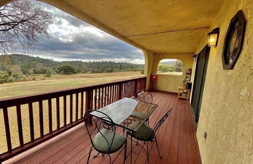 Mariposa Apartamento | 1.5 Bedroom suite overlooking Shooting Star Ranch