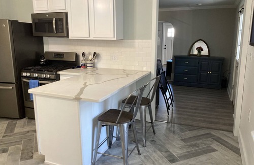 Huron Casa | 1.5 Blocks To Beach W/ Arcade, Luxe Kitchen + Beds
