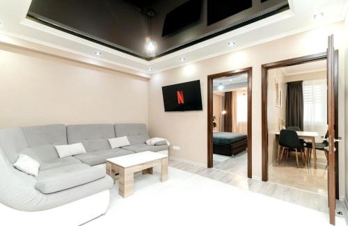 Chisinau Apartamento | 1,5 BR- Balcony, Netflix, Nespresso, AC, Walk-to-Mall - GrandStay md